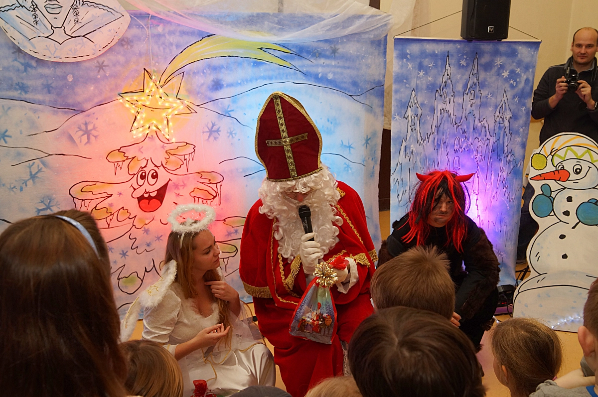 Fotky: Mikuláš s Hopsalínem 5.12.2015