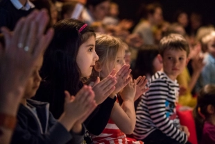 Mladí ladí dětem: odpolední hudební workshop pro rodiče a děti