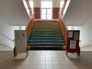 ZĹ Hrabová: PrávÄ› probĂhá seminář HejnĂ©ho metody pro uÄŤitele