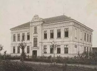 Dokument ke stažení: Dějiny školství v obci Hrabová