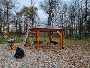 Altánek má jiĹľ novou střÚku