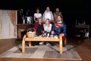 (DIVADLO) Hrabová: ManĹľelka po ÄŤtyĹ™icĂtce – 3.3. 2023