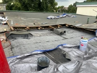 (FOTO) Letní měsíce ve znamení investic do školy