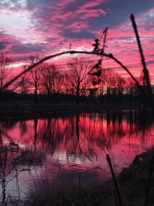 (FOTO) Hrabová: Ranní červánky nad řekou