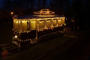 (FOTO) Vánoční tramvaj 2025